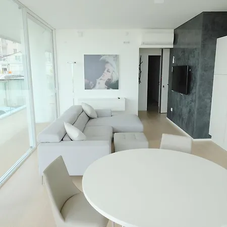 Sea Beach Apartment